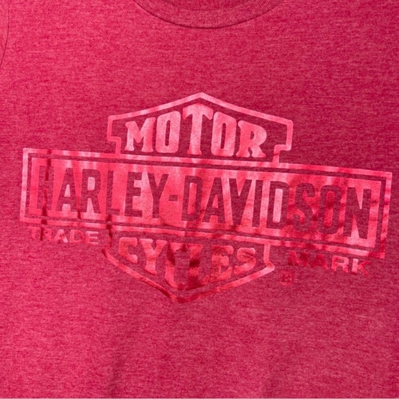 •🏍️ |•HARLEY-DAVIDSON•| Museum Milwaukee Wisconsin Red Short Sleeve Shirt Sz L - Picture 3 of 11